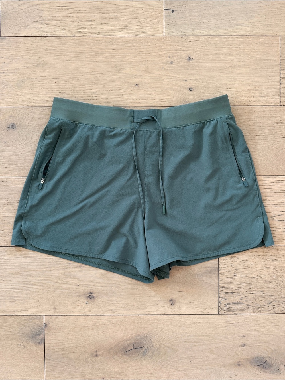 Lululemon License to Train High-Rise Short 4"